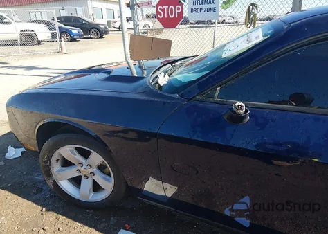 2014 Dodge Challenger Sxt z USA, uszkodzony, nr VIN 2C3CDYAGXEH231927